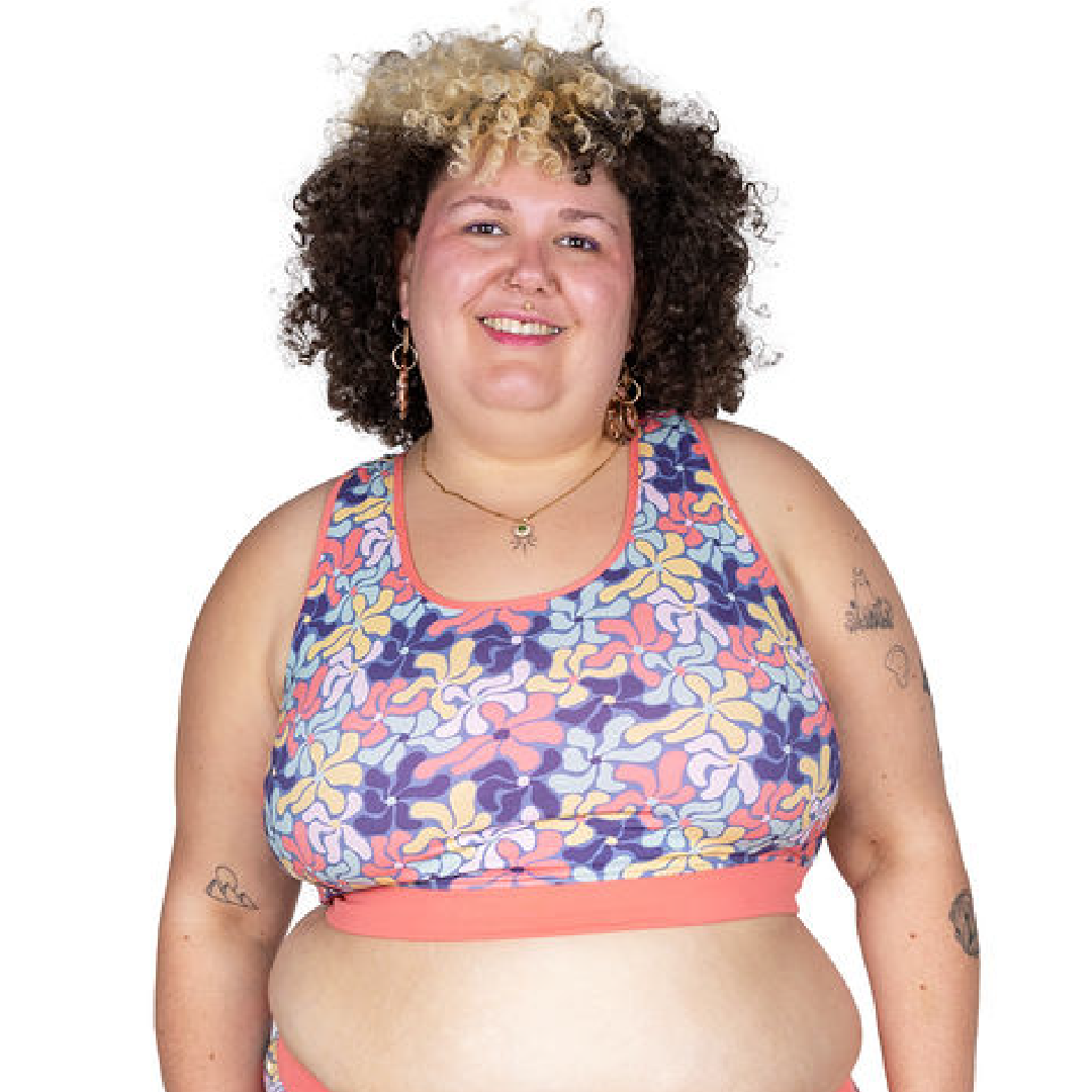 Sofaya wearing a Wavy flowers bralette 